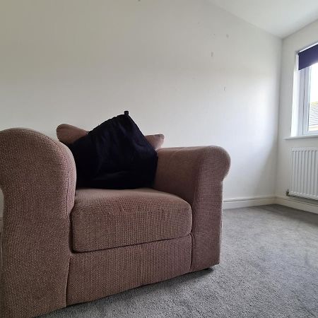 Superking Bedroom Close To The A30 كامبورن المظهر الخارجي الصورة